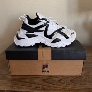 Fila Women’s Electrove 3 Sneakers